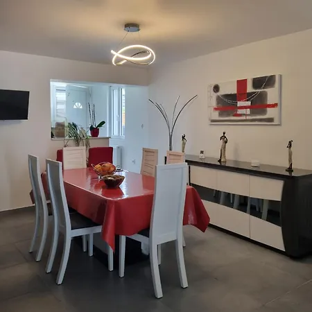 Chez Izza Au Calme Frühstückspension